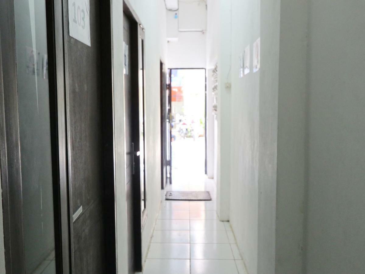 Kamar Keluarga Kalideres Jakarta Buitenkant foto