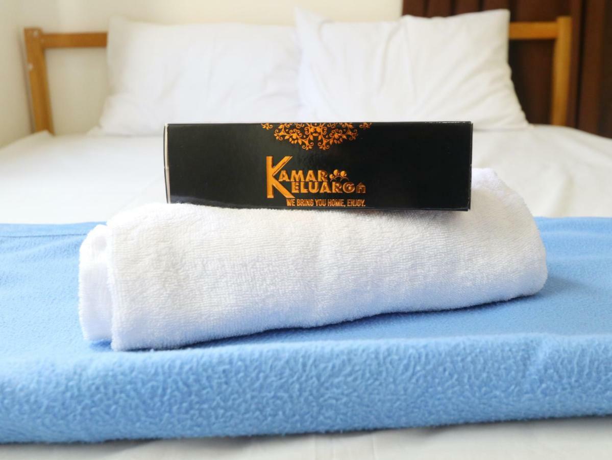 Kamar Keluarga Kalideres Jakarta Buitenkant foto